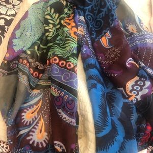 Desigual Scarf, like new condition